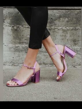 Lulu's Arya Purple Metallic Block Heel Ankle Strap Sandals 7.5